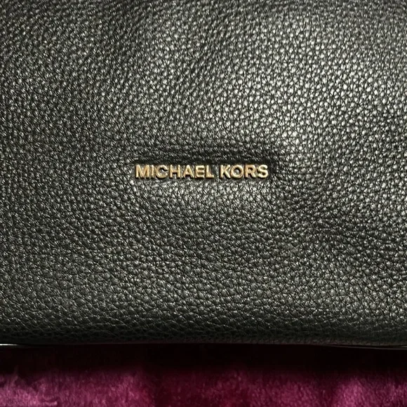 Michael Kors shoulder bag!!! - Picture 2 of 5